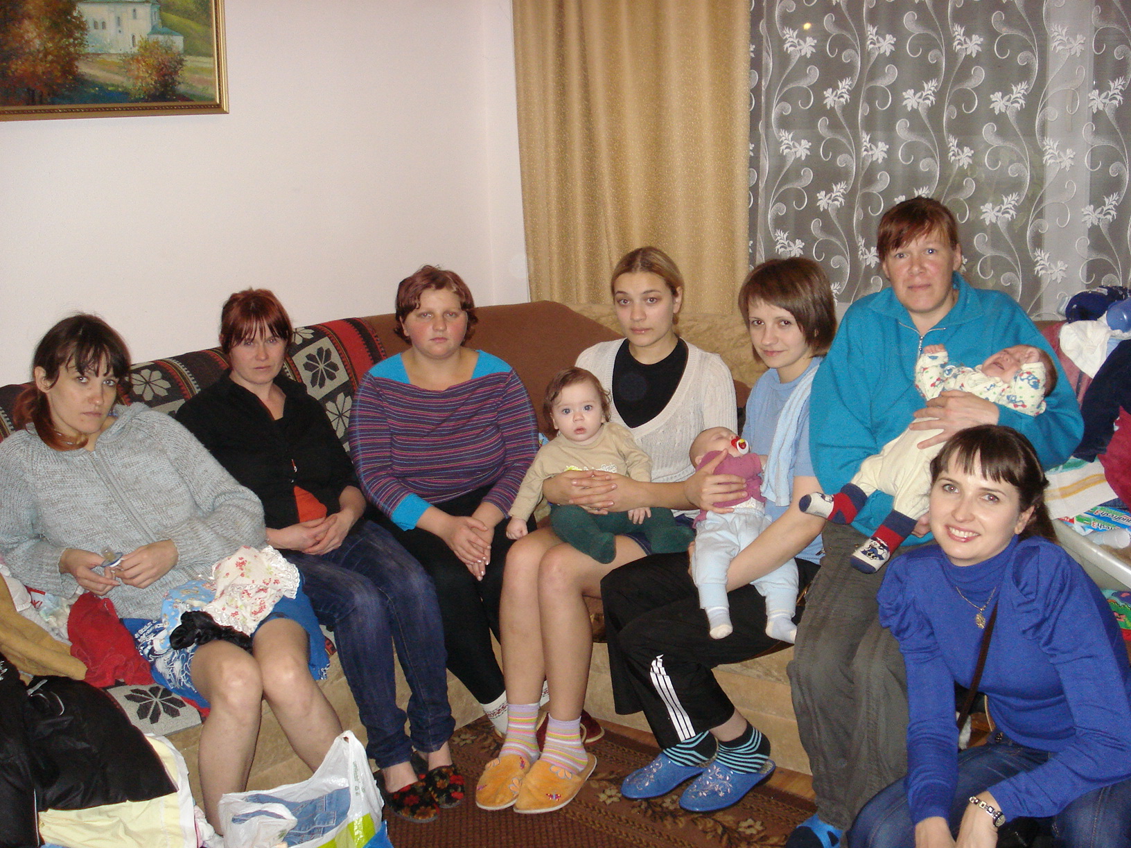 слева на право: Аня, Оля, Наташа Мусийченко, Ирина, Наташа Попкова, Галя и Антонина Бартол